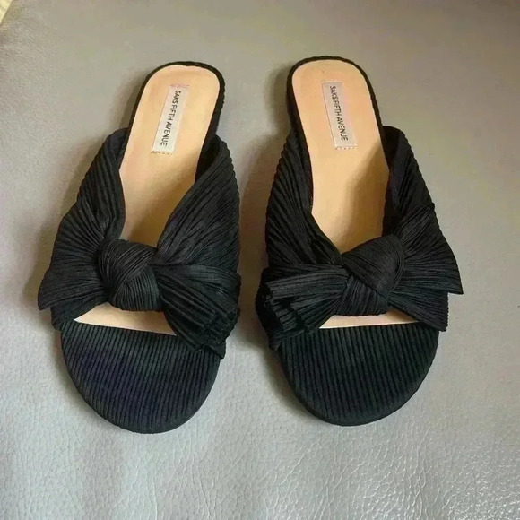 Womens SAK’S Fifth Avenue black bow flats size 7 - Picture 1 of 6